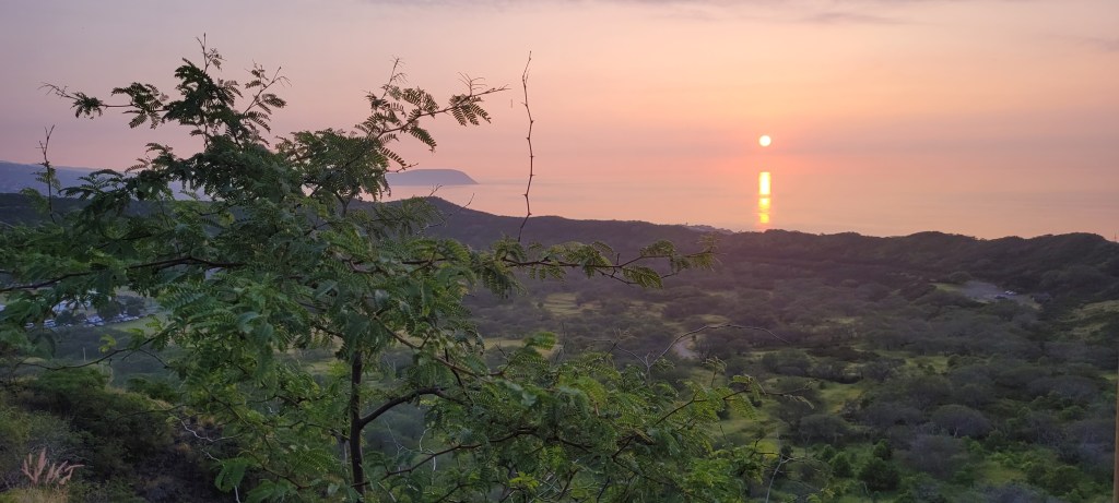 Diamond Head Summit Trail
