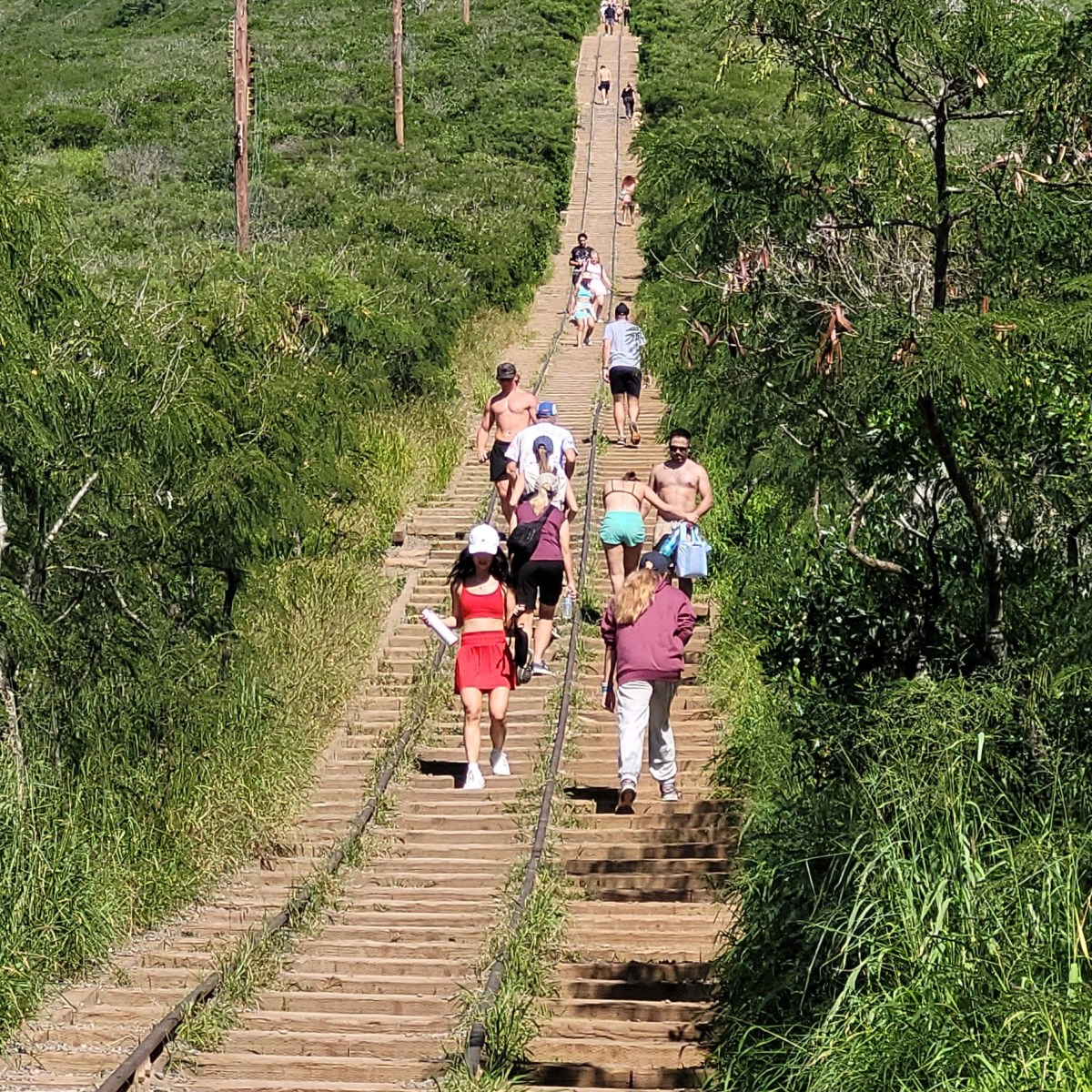 Hiking Koko Head Stairs on Oʻahu: What to Know Before Climbing Koko&nbsp;Crater