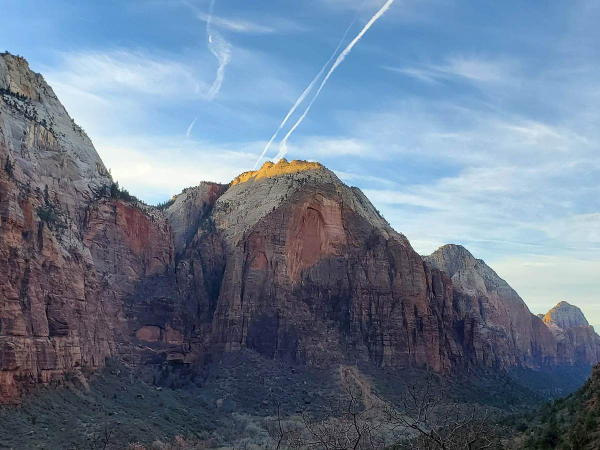 Hiking in Zion National Park During Summer: Tips to Beat the&nbsp;Heat